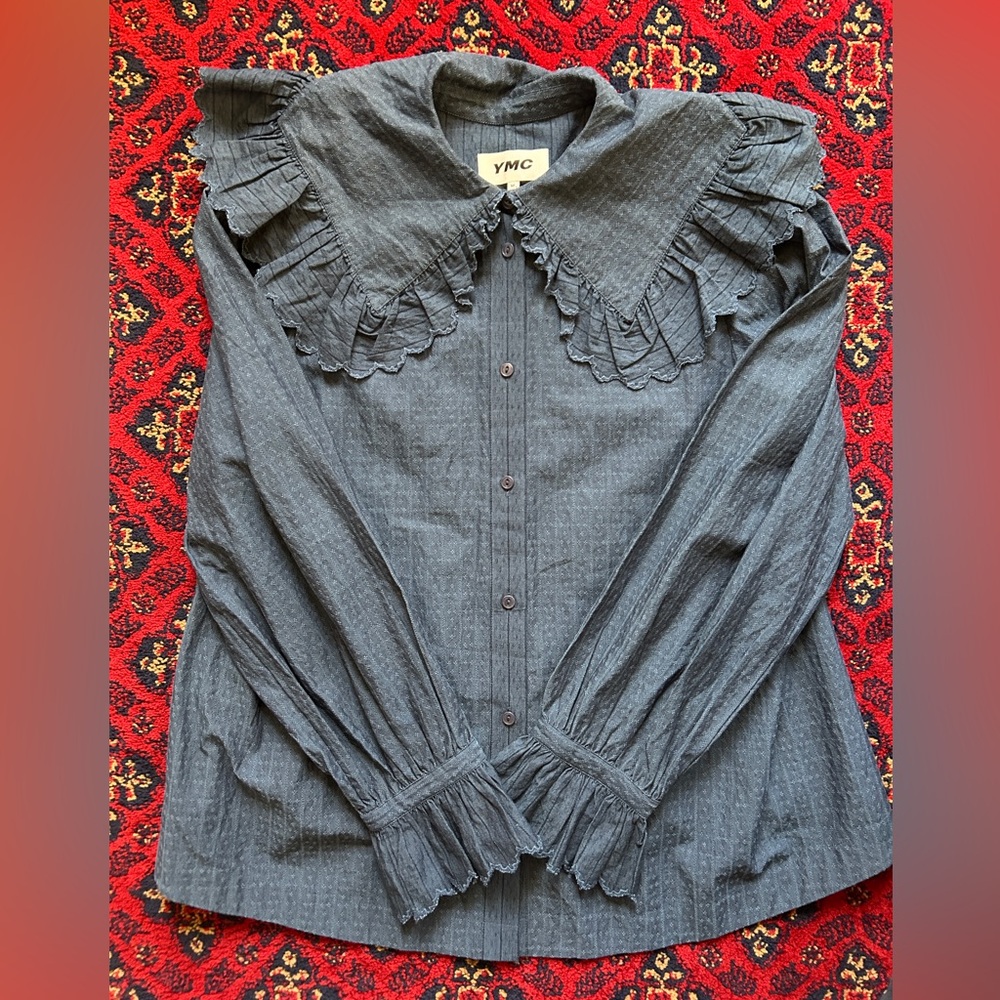 YMC Charcoal Gray Ruffle Collar Button-Front Blouse